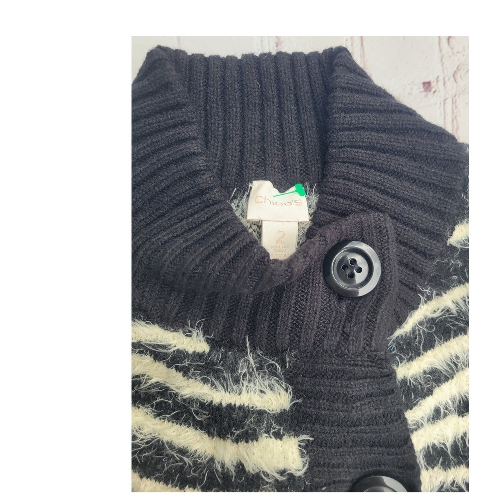 Vest size 2 ( Large) animal‎ print black and white by Chico's stylish, classic